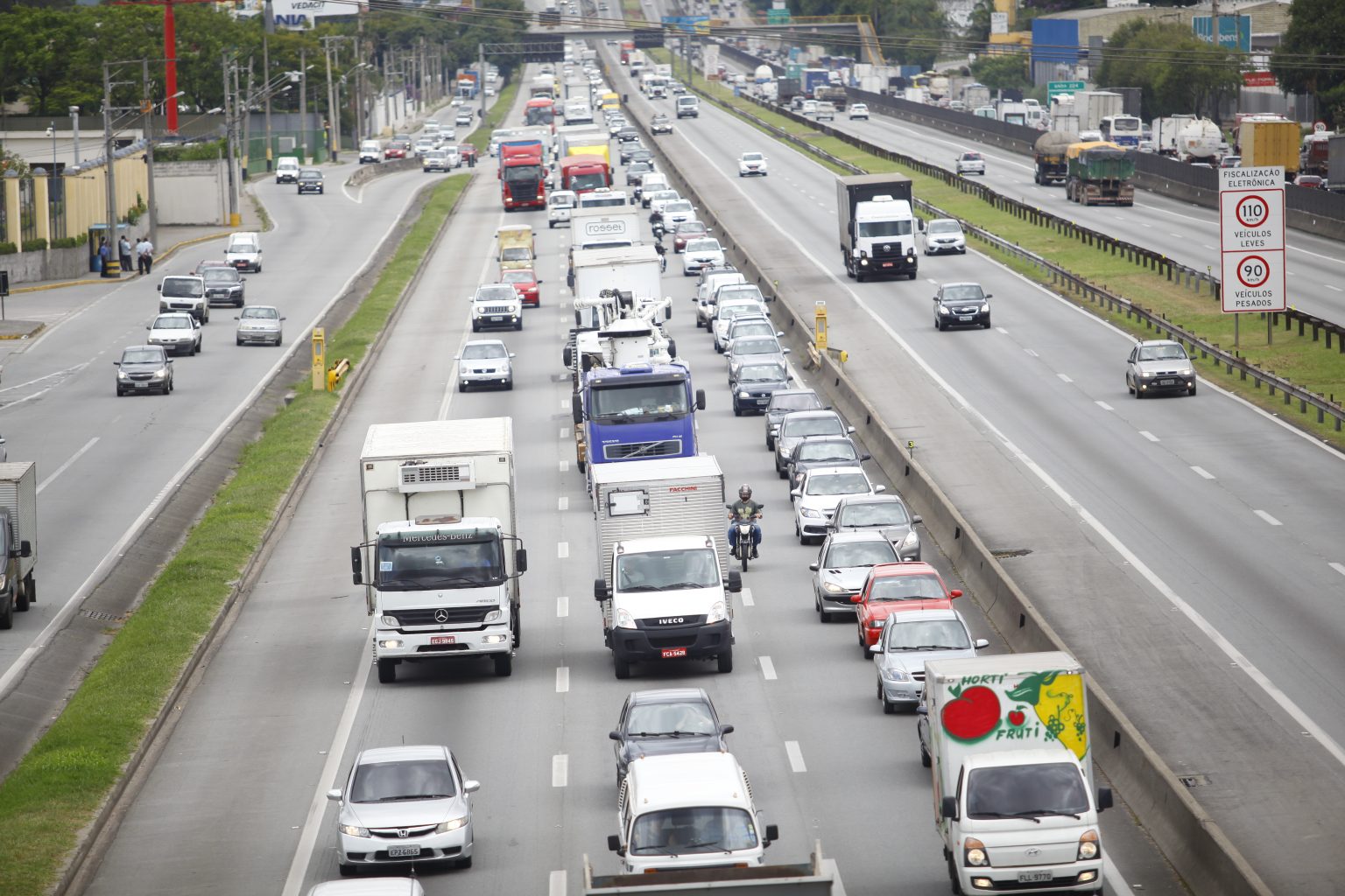 A O Na Via Dutra Conscientiza Motociclistas Sobre O Ponto Cego De