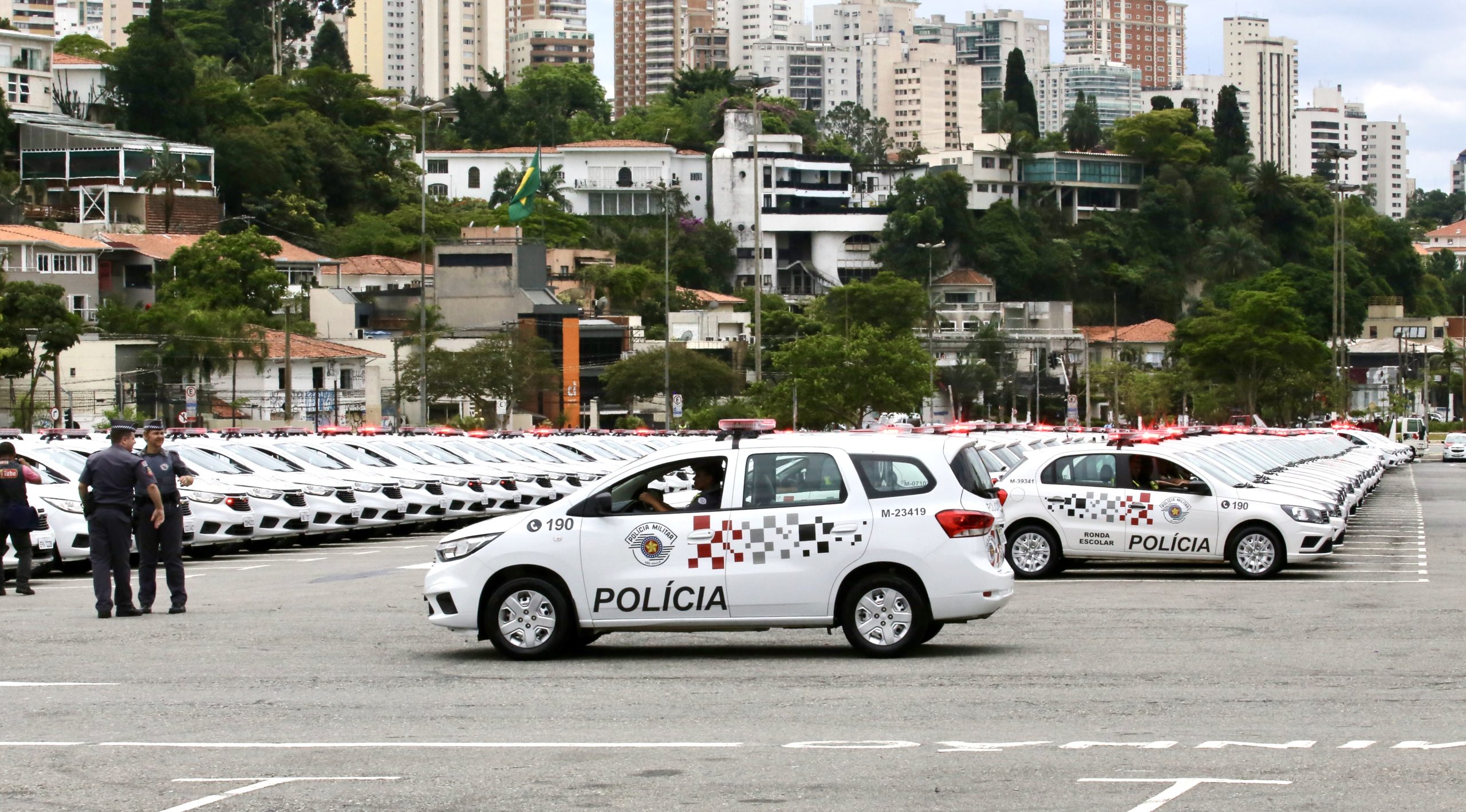 Governo muda cor dos carros da Polícia Militar em São Paulo - Notícias - R7  São Paulo