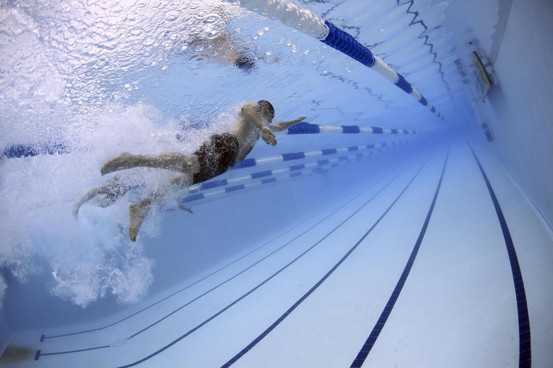 CEU Ottawa-Uirapuru oferece aulas de natação para crianças e